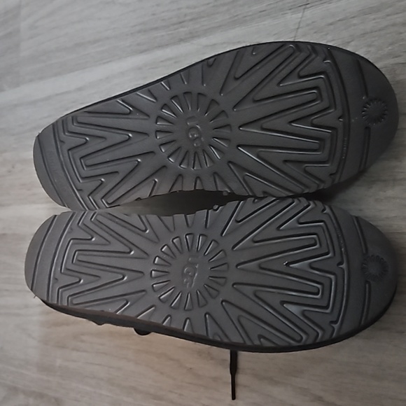 UGG Refelt Neumel woman's boots size 7 - Picture 3 of 9